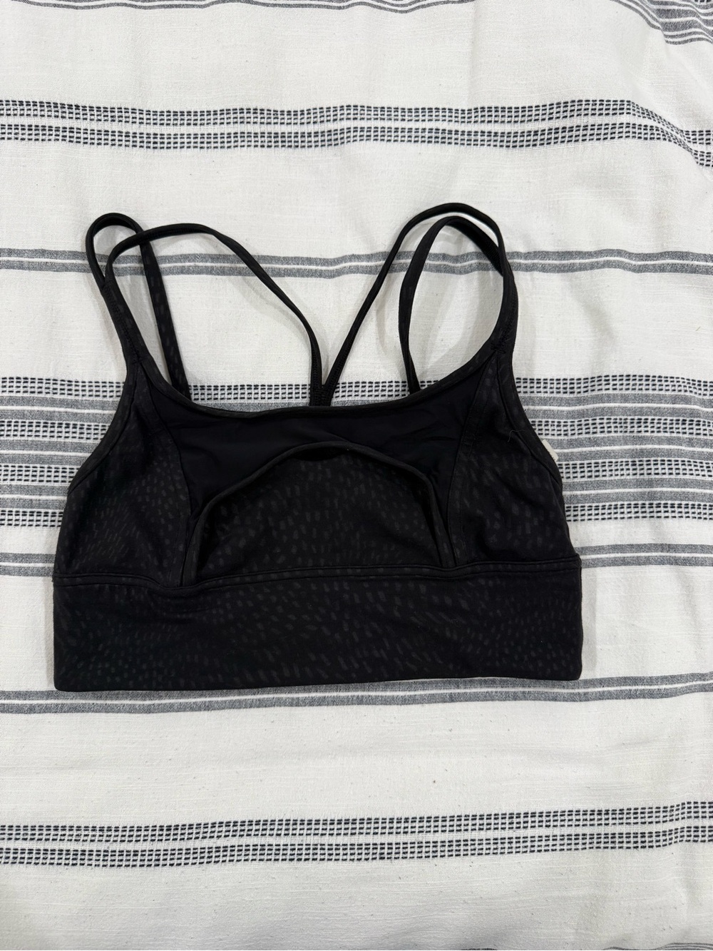 Lululemon black sports bra - Size 6